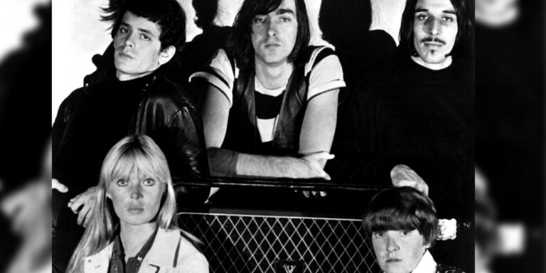 Miembros de la Velvet y Nico autores de Sunday Morning