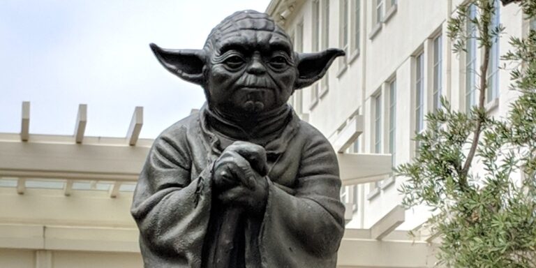 Estatua de Yoda