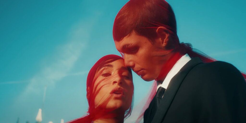 Portada videoclip otra vez aitana fan service