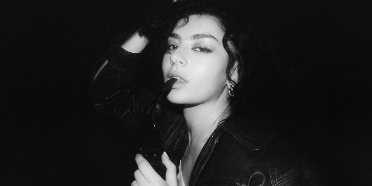 Letra de In The City, de Charli XCX y Sam Smith