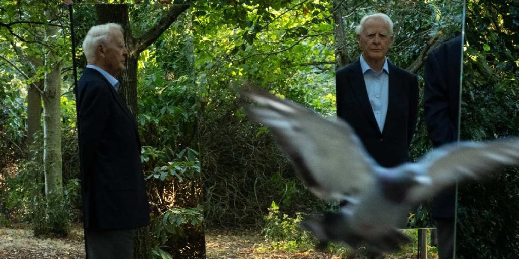 Imagen de 'Volar en círculos' o 'The pigeon tunnel' de John Le Carré