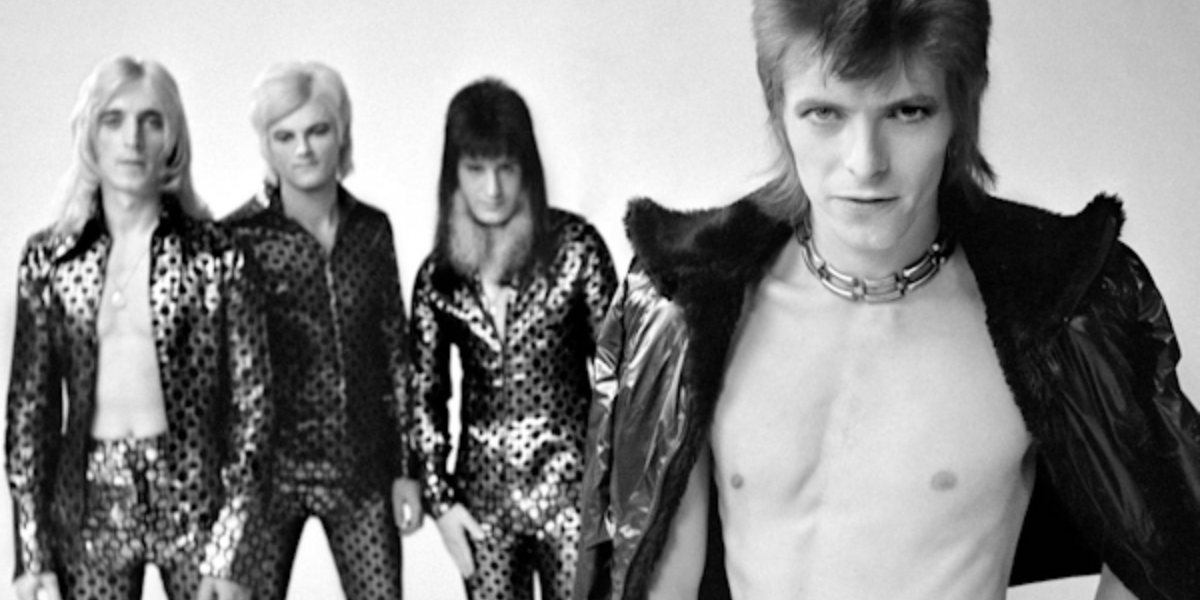 Ziggy Stardust y las Spiders from Mars, intérpretes de 'Five years'