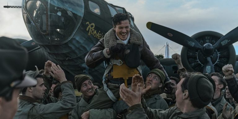 Fotograma de 'Los amos del aire' 1x07